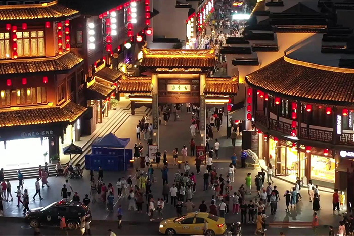 别人的景区靠灯光亮化上热搜，你的景区还在“隐身”？