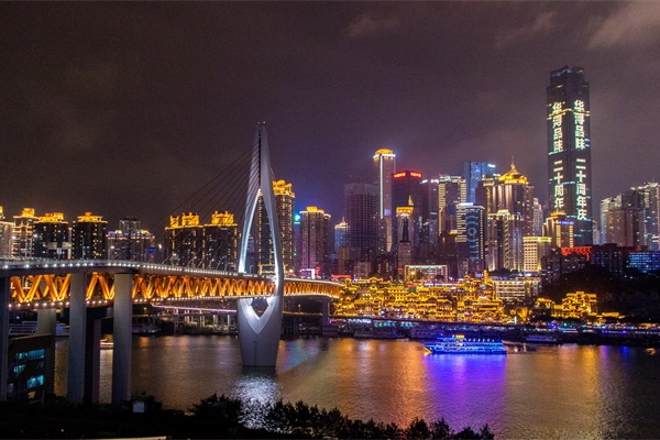 城市夜景灯光照明提高了城市经济文化发展
