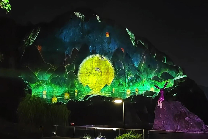周边山体靠亮化成了夜游打卡地，你的景区客流怎能不被分流？​