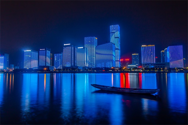 大楼灯光照明
