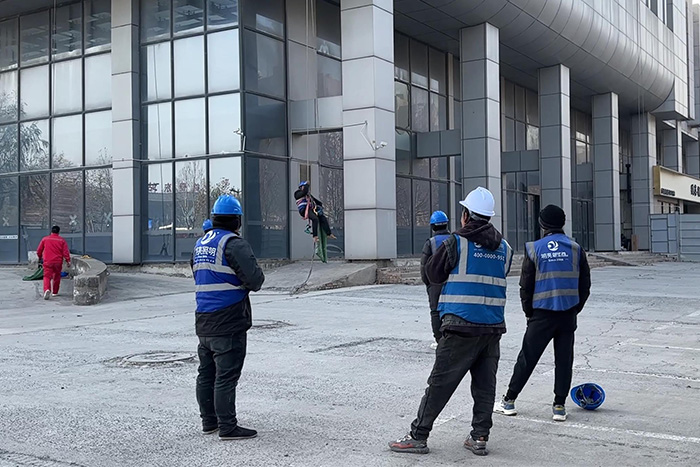 明亮照明集团亮化工程施工现场