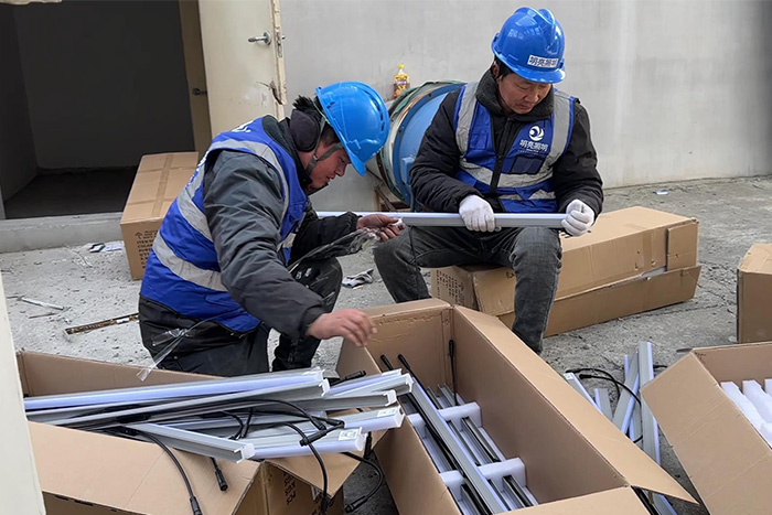 明亮照明集团亮化施工现场