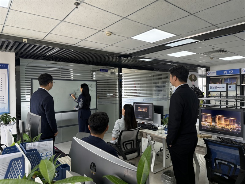 明亮照明集团设计团队