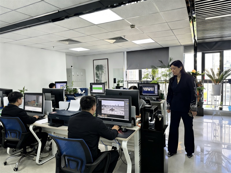 明亮照明集团设计团队