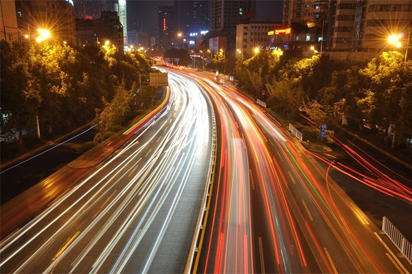 道路灯光亮化-点缀城市夜景环境