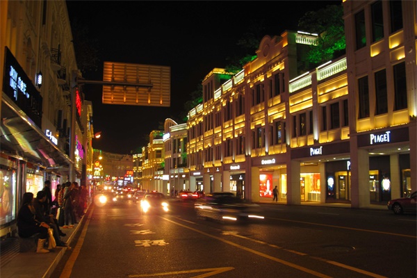 如何做好一个好的商业街夜景照明设计？