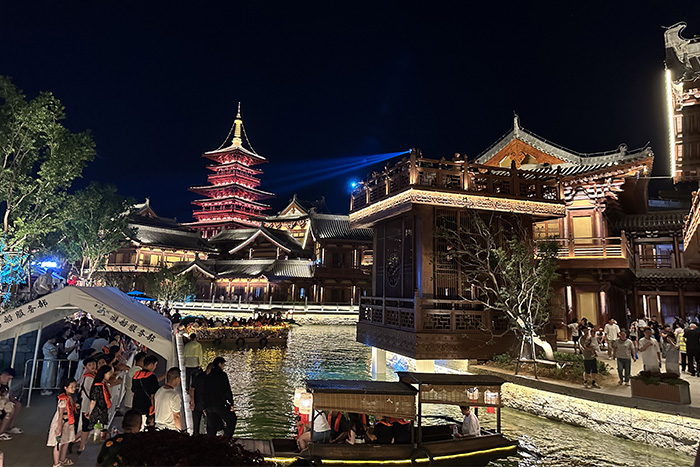 别让景区成“一日游终点”！灯光亮化让游客甘愿多留一夜​