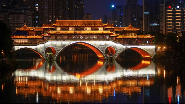 建筑夜景亮化如何进行灯光效果的搭配？