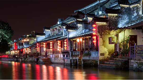 这样的景区夜景灯光设计能够提高夜间人气
