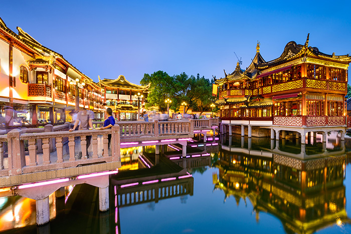 当周边景区靠灯光亮化赚足人气，你的景区怎能甘心只做白天的生意？​