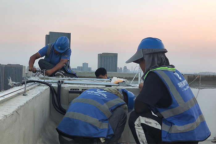 明亮御华尊照明亮化施工现场