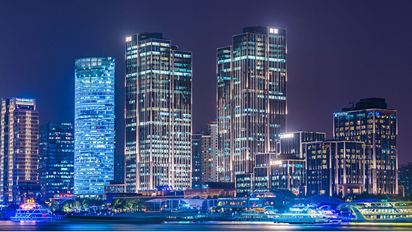 写字楼外立面照明可以提升建筑在城市中的价值