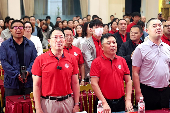 第十三届牛商争霸赛河南战区总结表彰大会现场