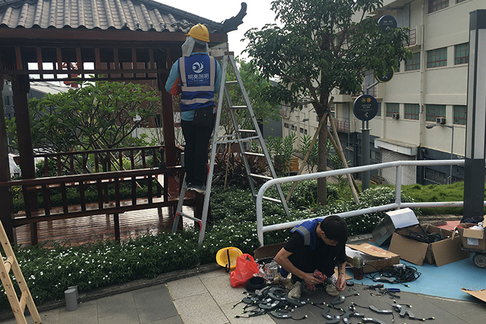 明亮照明集团香港亮化项目施工现场