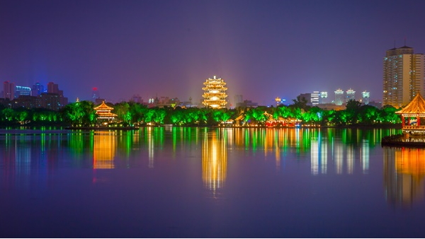 城市夜景灯光照明正在向智能化发展